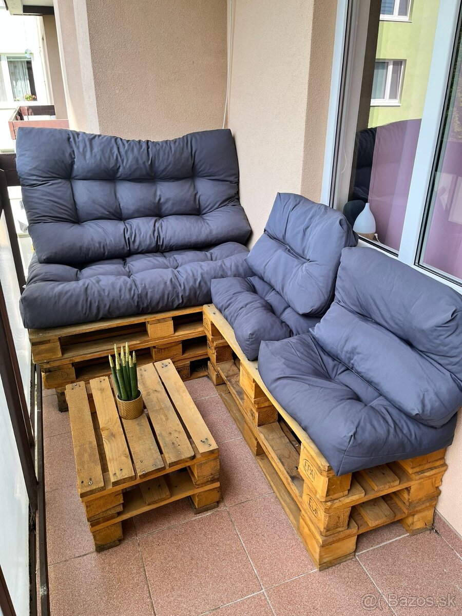 Predám balkónové sedenie