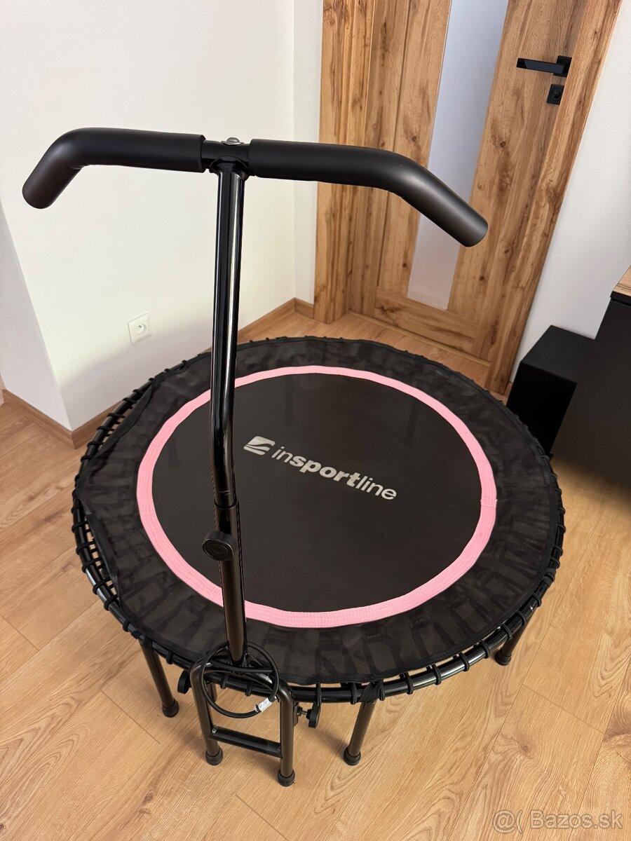 Trampolína