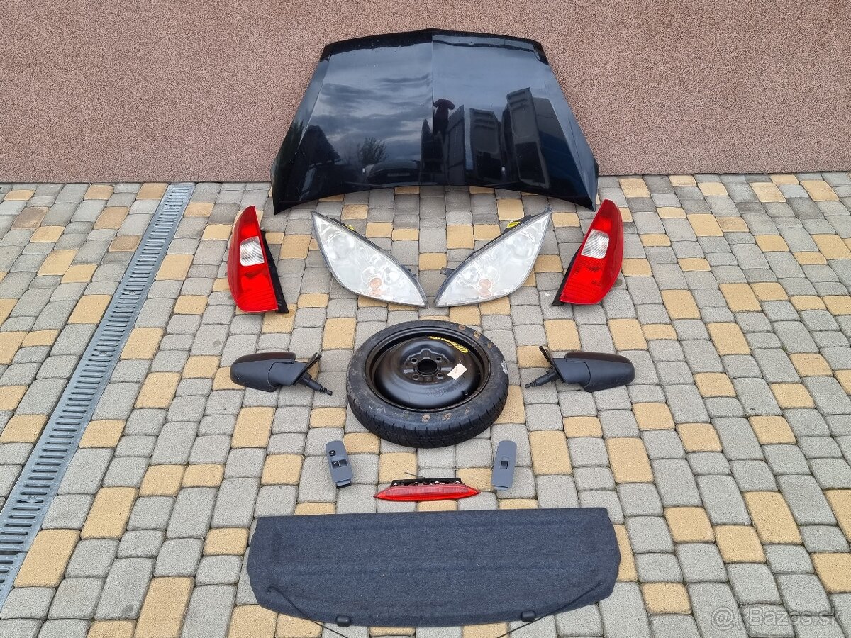 Mitsubishi Colt VI predná kapota