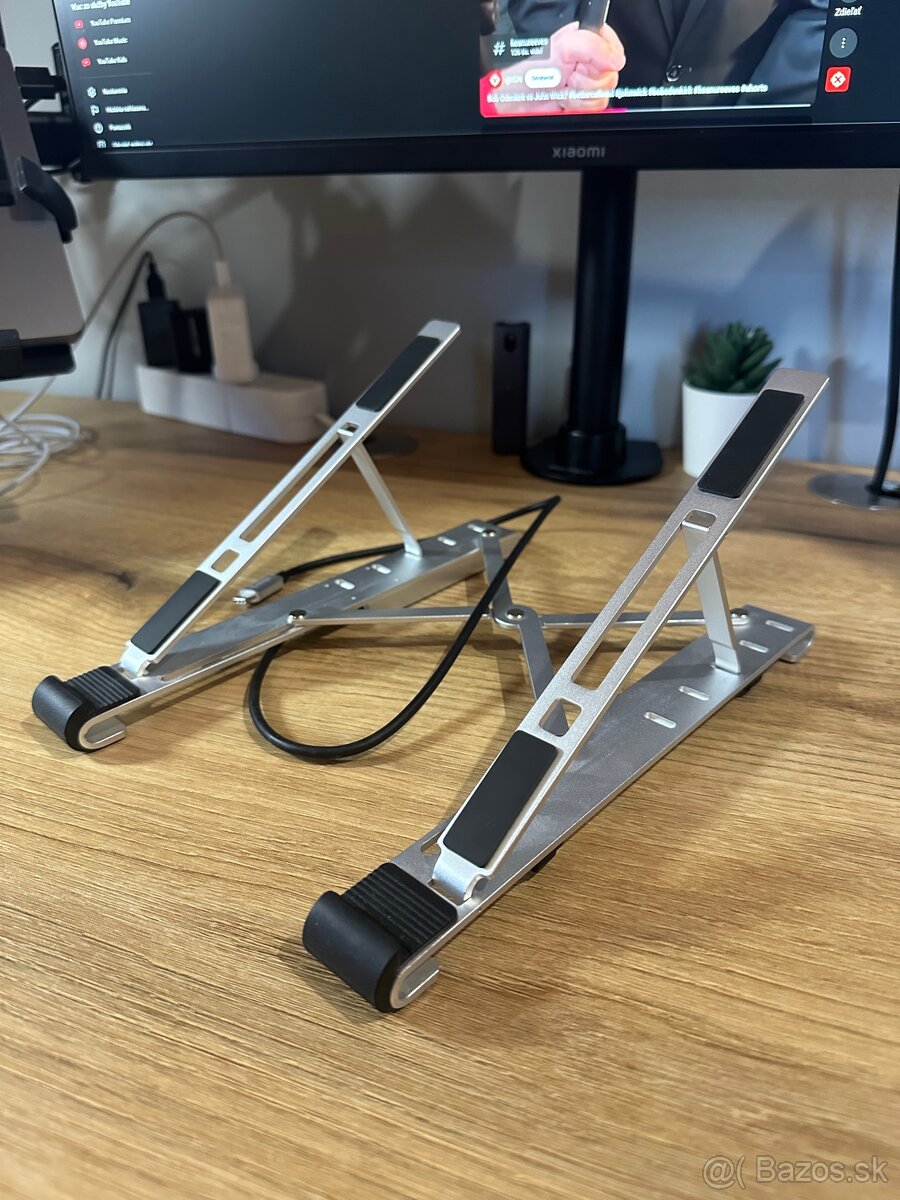AlzaPower Metal USB-C Dock Station with Stand 5 in 1