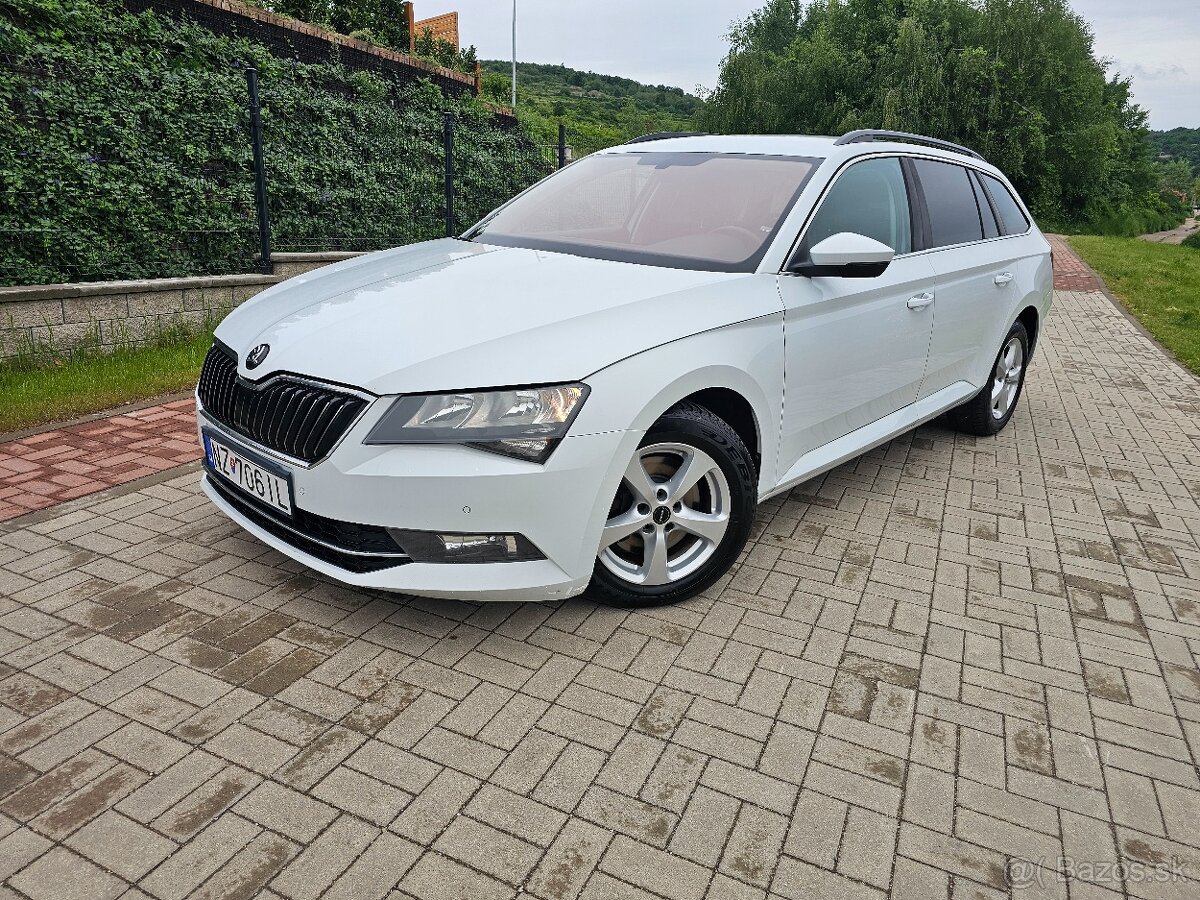ŠKODA SUPERB COMBI III 1.6 TDI DSG KAMERA ŤAŽNÉ KESSY 2016