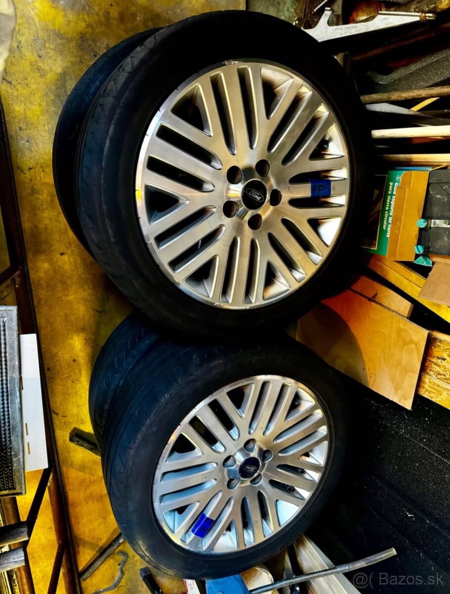 Original FORD elektróny R17 s pneu