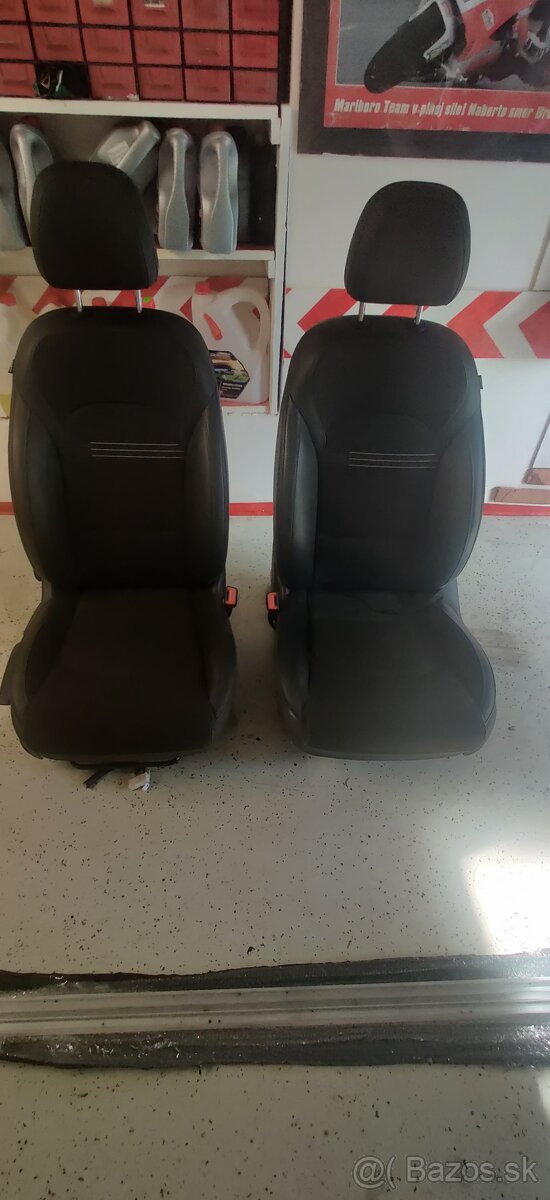 Hyundai i30 sedačky, od 2017