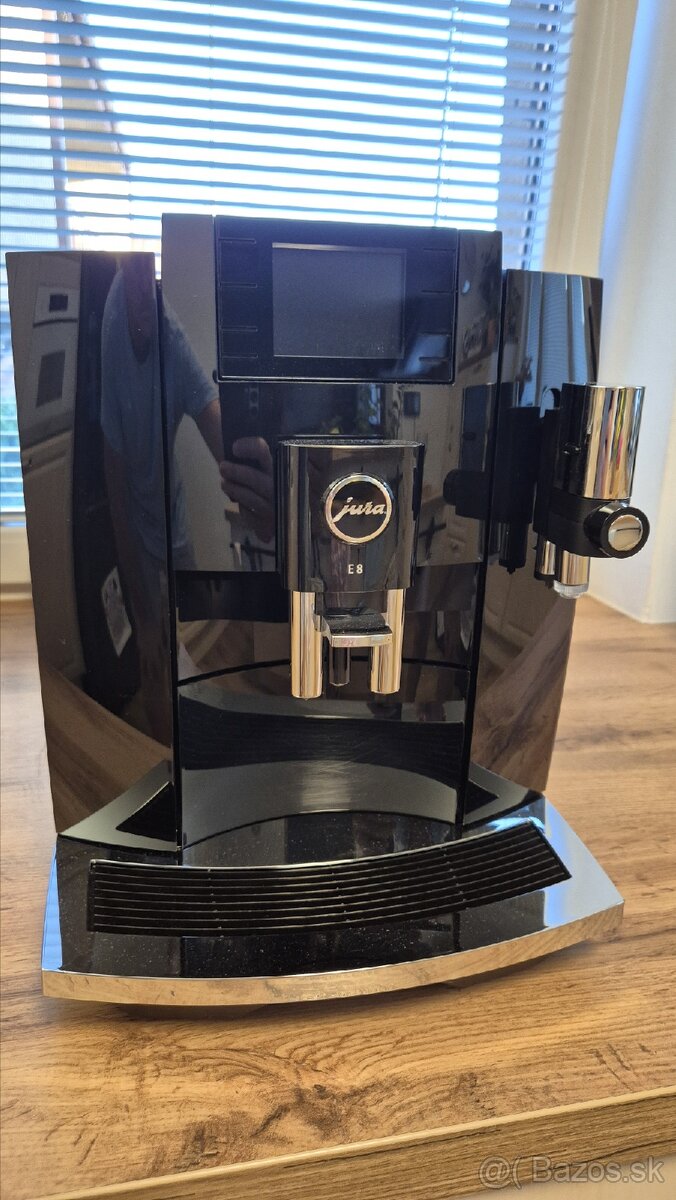 JURA E8 Piano Black