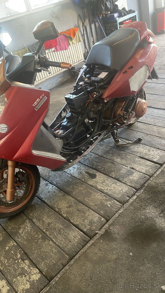 Peugeot satelis 125