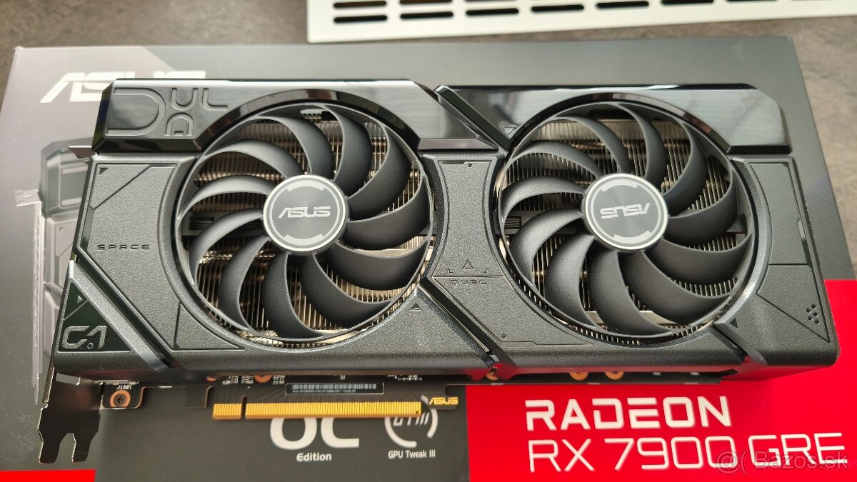 ASUS Dual Radeon™ RX 7900 GRE OC Edition