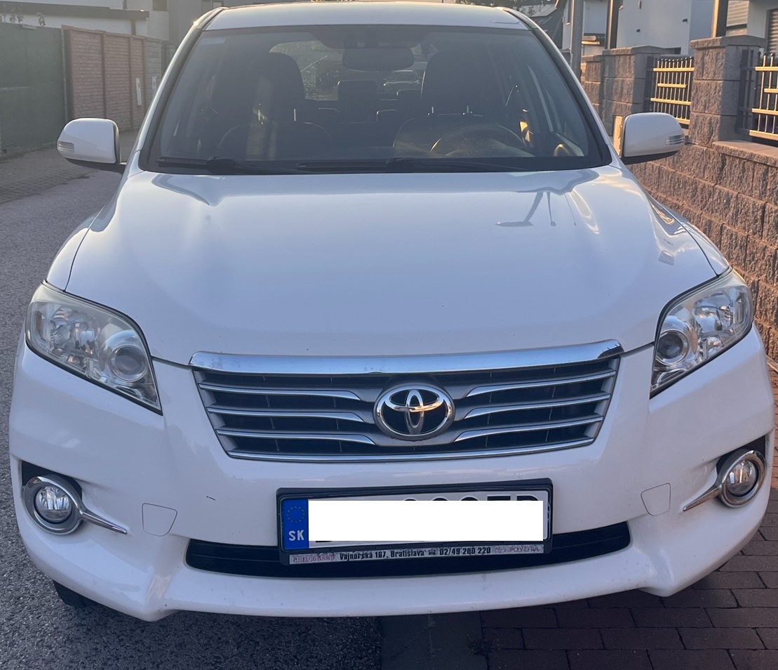Toyota RAV4 2.2l D-CAT A/T 4WD