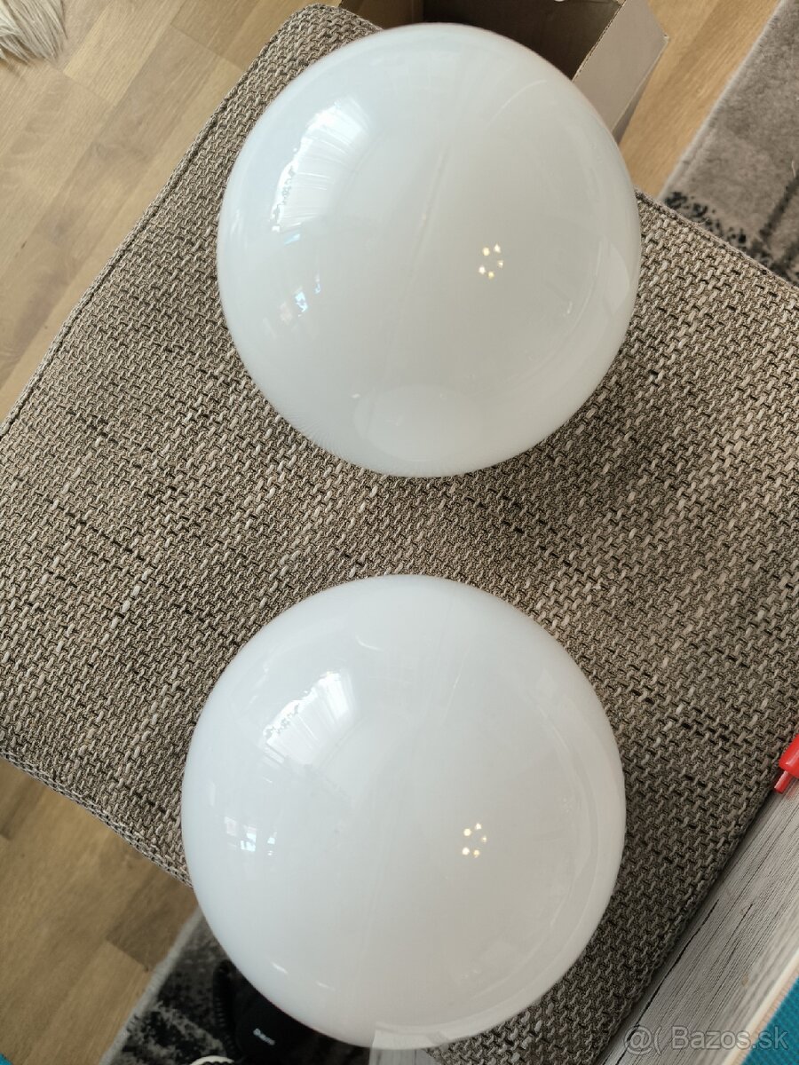 Predám staršie lampy.