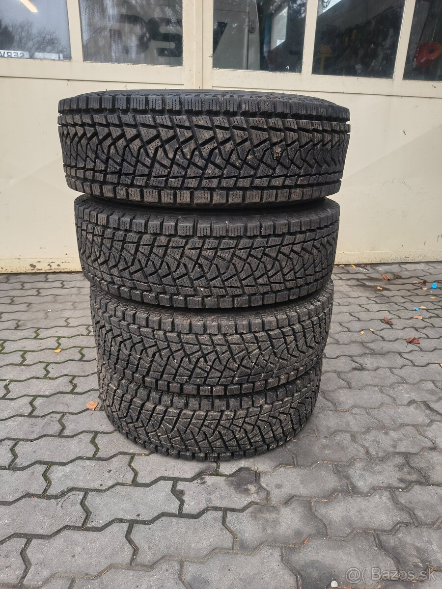 pneumatiky 235/65 r17