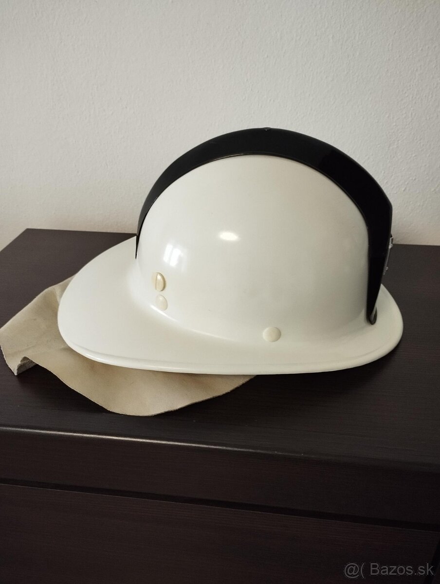 Hasičská helma zo 70 - tých rokov