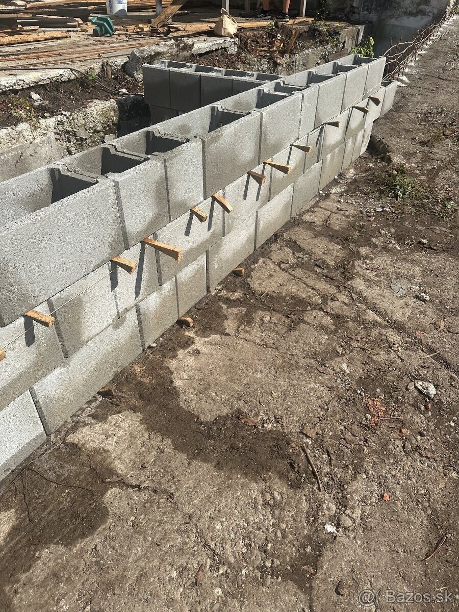 Hľadám murárov na dokončovacie práce