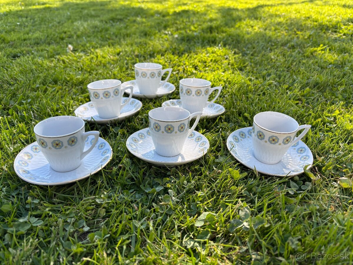 Starožitné mini šáločky s podšálkami