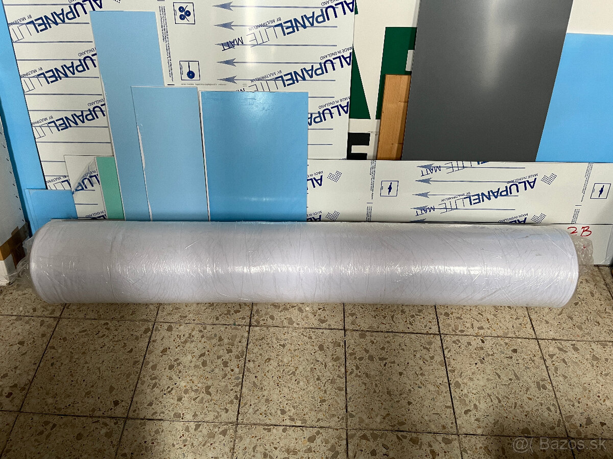 Polyesterová látka na dresy 160g/m² v roli