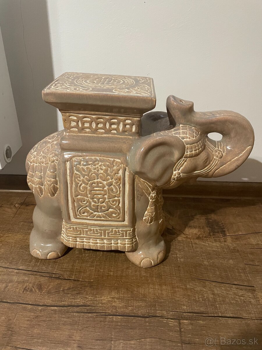 keramický slon