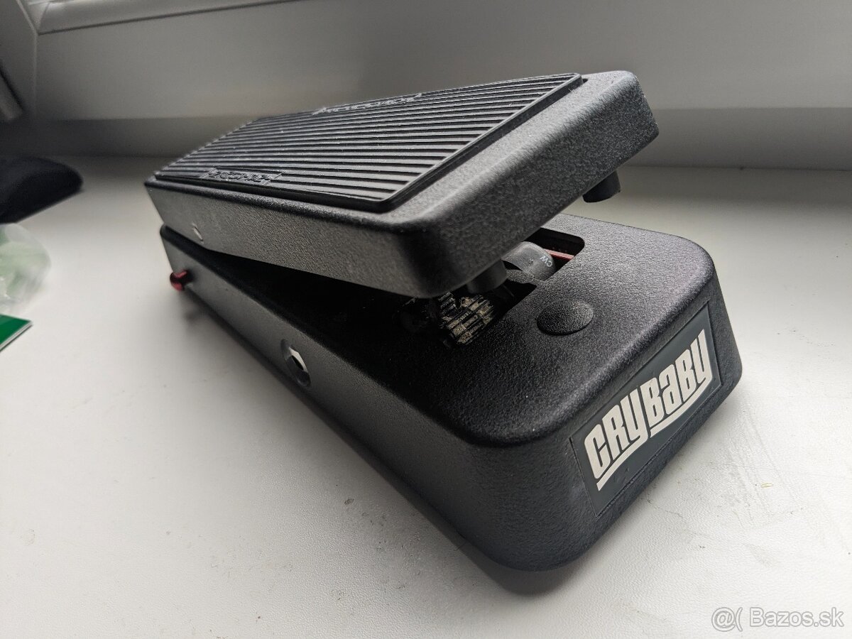 Predám Dunlop Crybaby 95Q wah