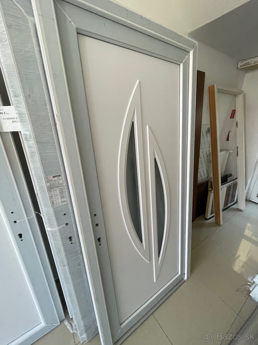 PLASTOVÉ VCHODOVÉ DVERE BIELE 980mm.x2080mm.