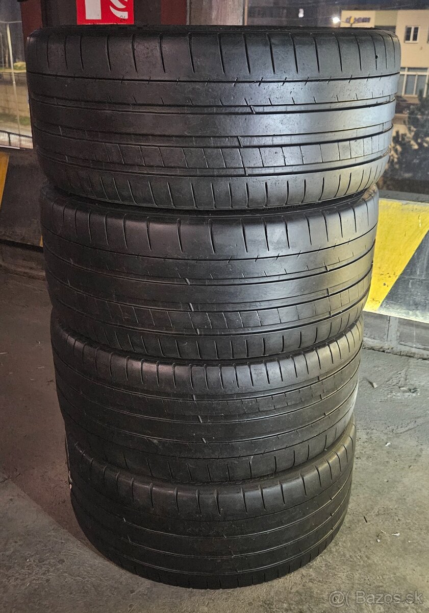 235/35 ZR19 91Y Michelin Pilot Super Sport