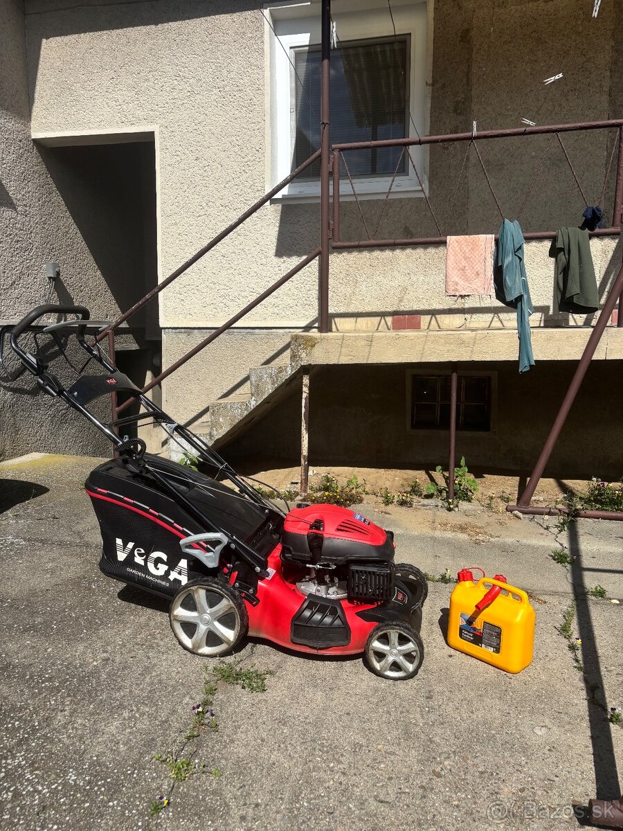 Benzínová kosačka VeGA OHV139 5.0 – dobrý stav