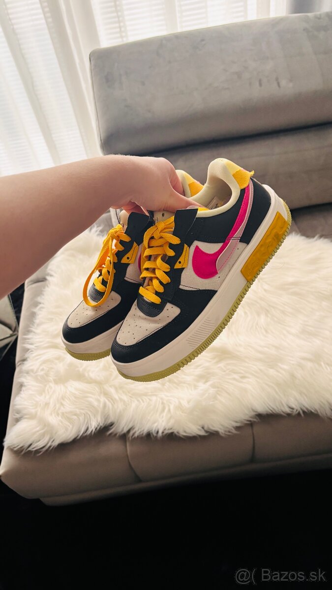 Nike tenisky
