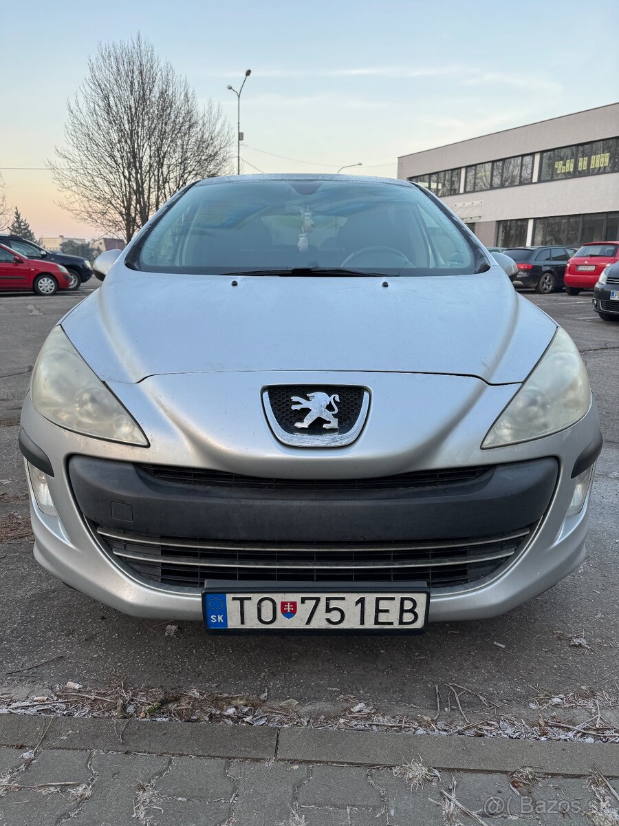 Peugeot 308 rok 2008 1.4 benzín