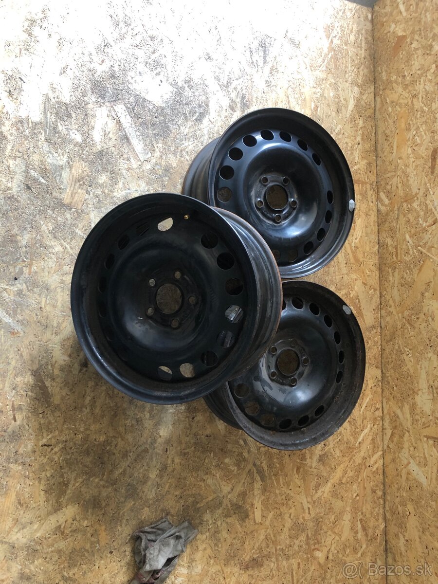 Opel plechovy disk