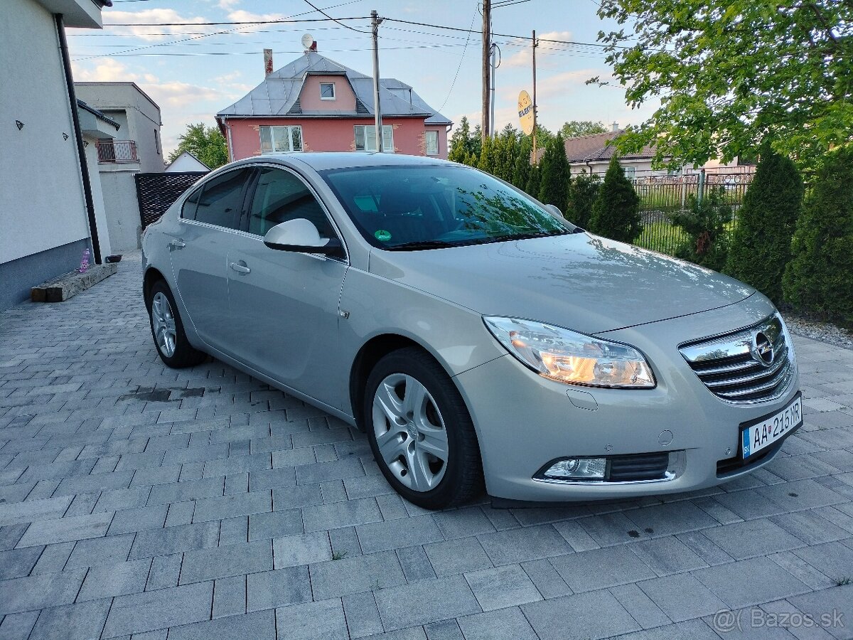 Opel Insignia 2.0 tdci -118 kW rok .2012 sedan