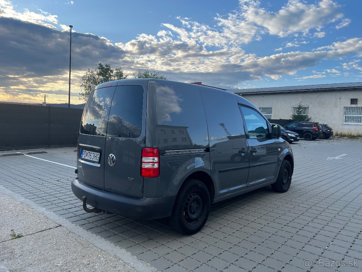 PREDÁM VW CADDY III 1.6 TDi