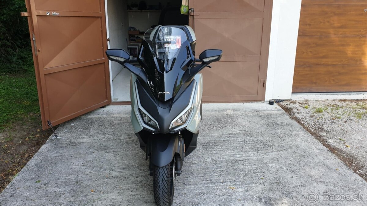 Honda Forza 125