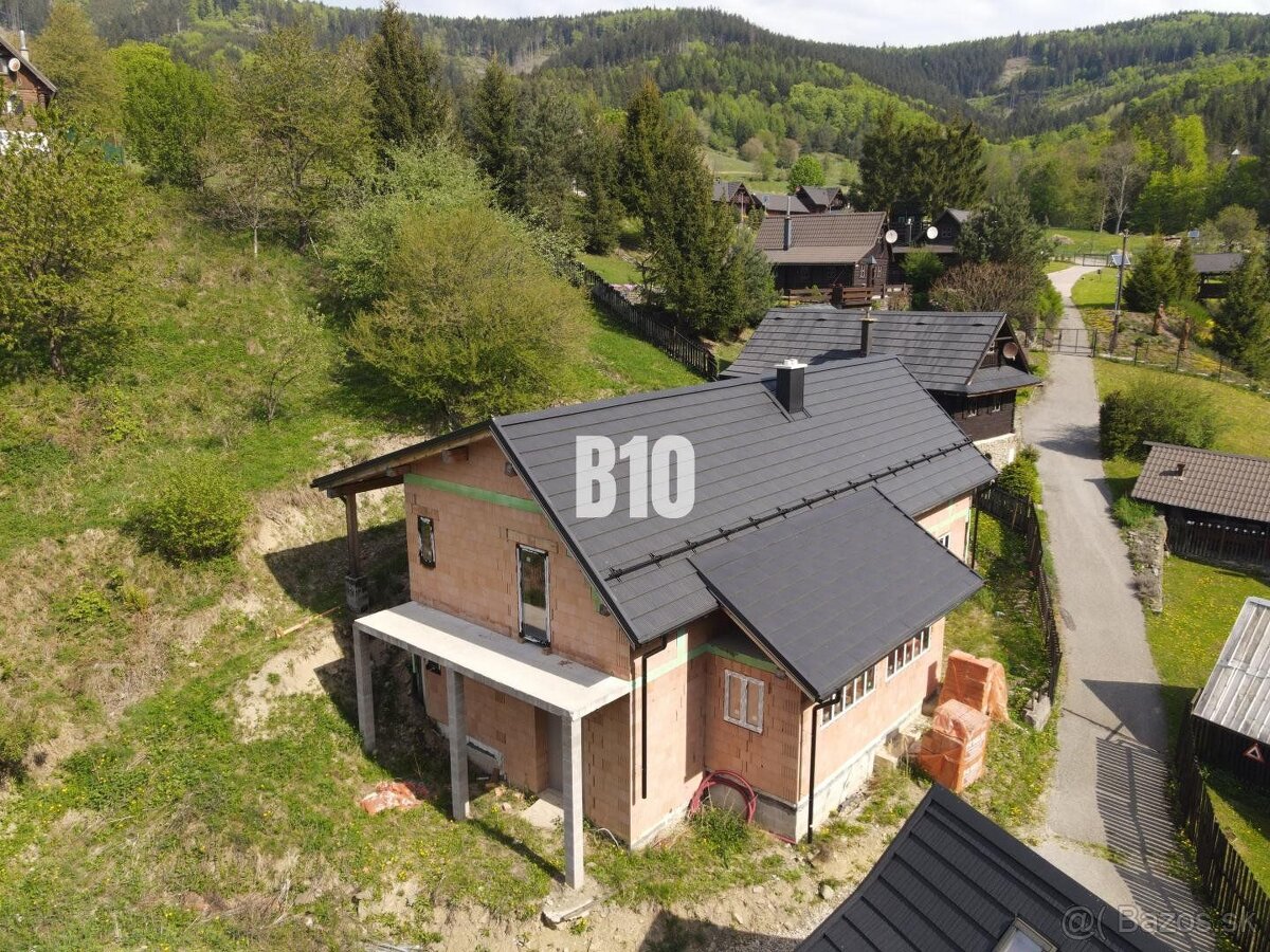 Rodinné sídlo na vidieku s pozemkom 1000m2.