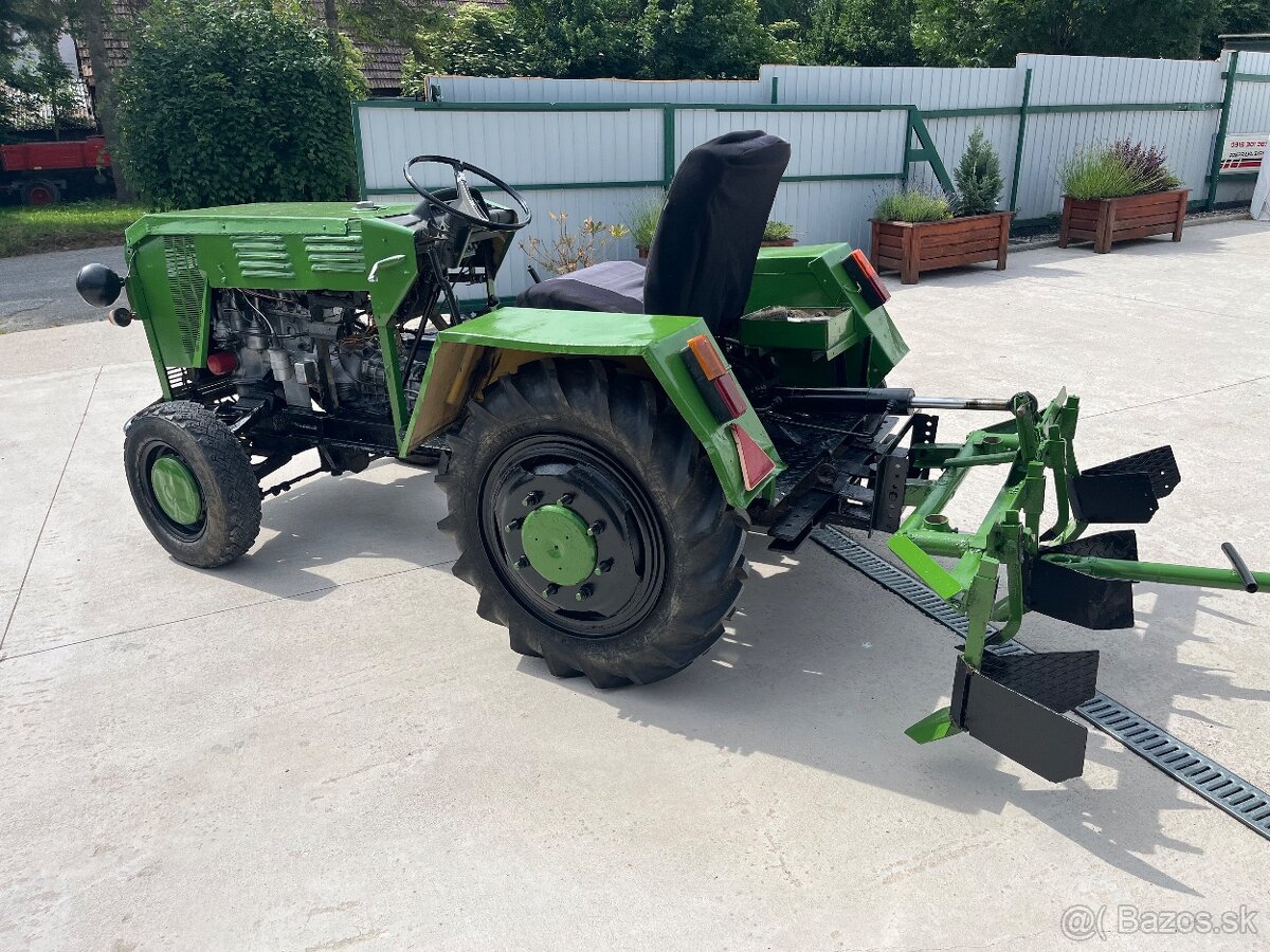 Predám malo traktor domácej výroby+oboravač/vlečka/pluch
