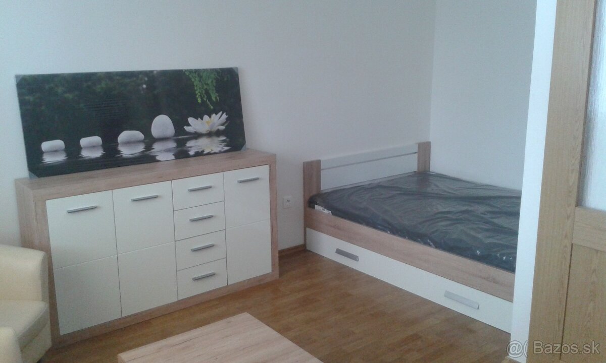 Prenajmem 1 izbový byt Fatranská - Banská Bystrica