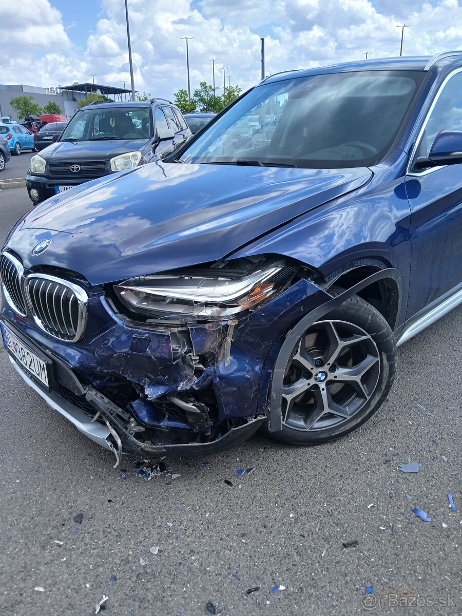 Predám BMW X1, 2.0Td 140kw, xDrive, 2019 po ťukanci na parko