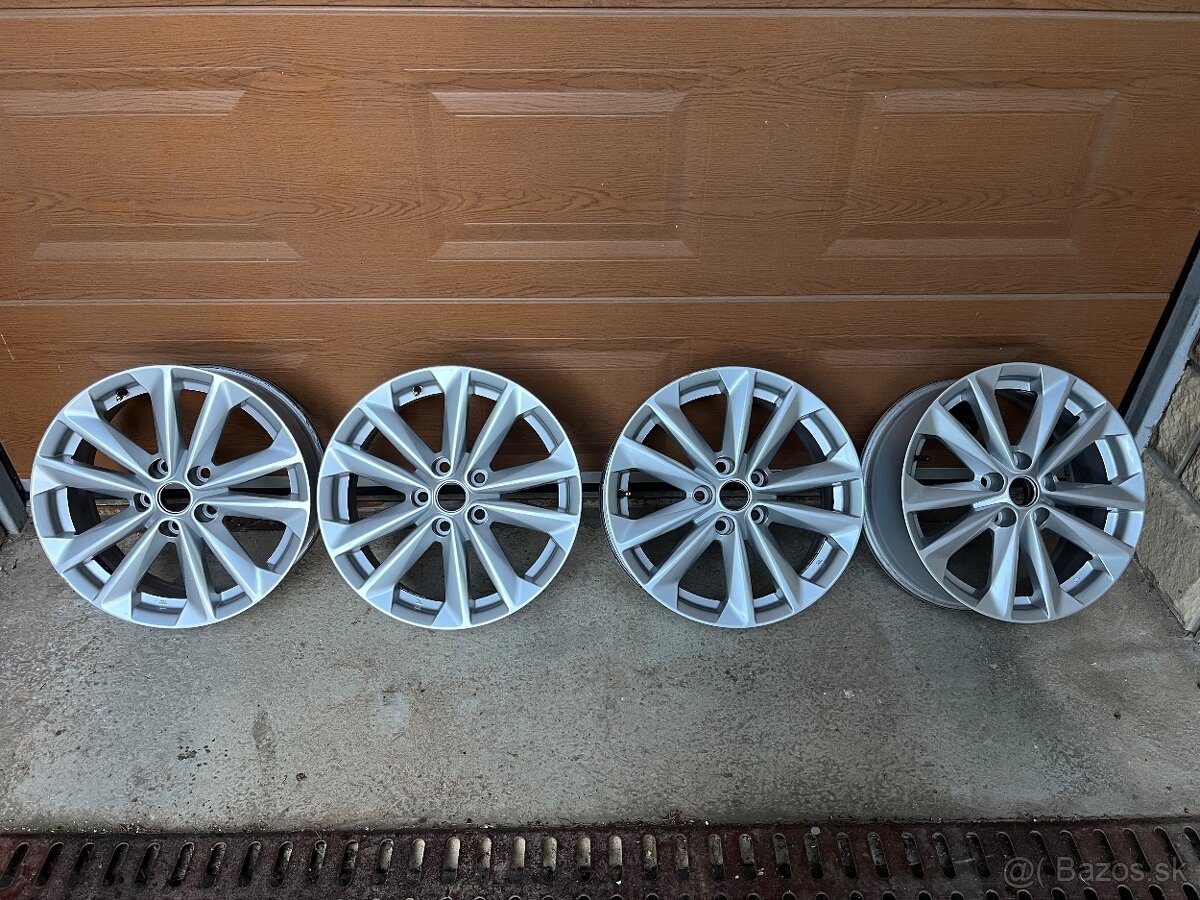 17" hliníkové disky Nissan