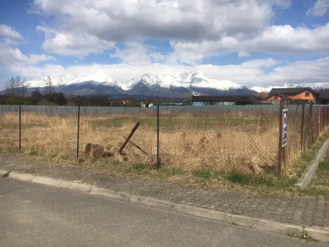 Stavebný pozemok- Veľká Lomnica (1271m2)