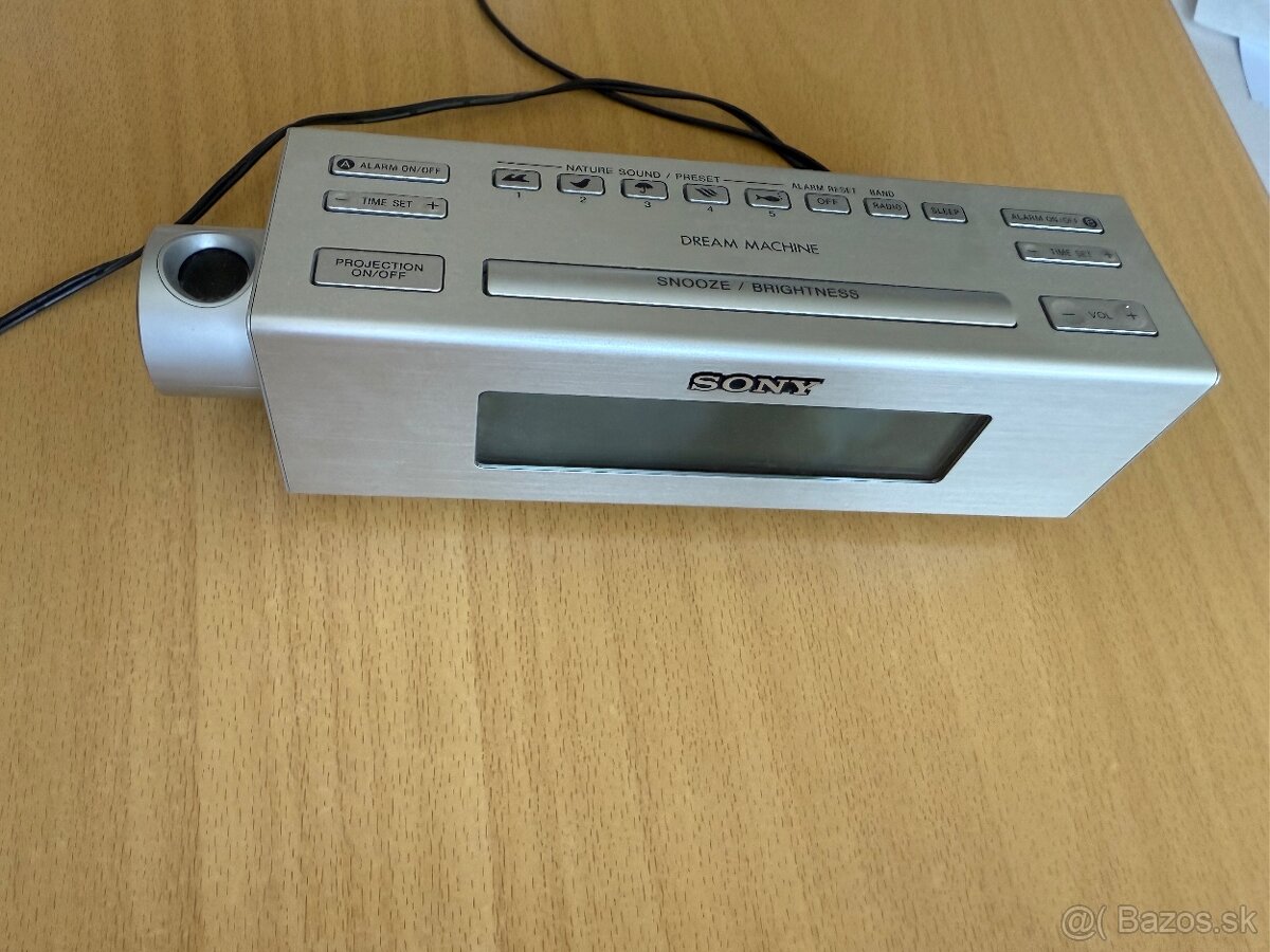 Budík s premietačom na stenu SOMY DREAM MACHINE