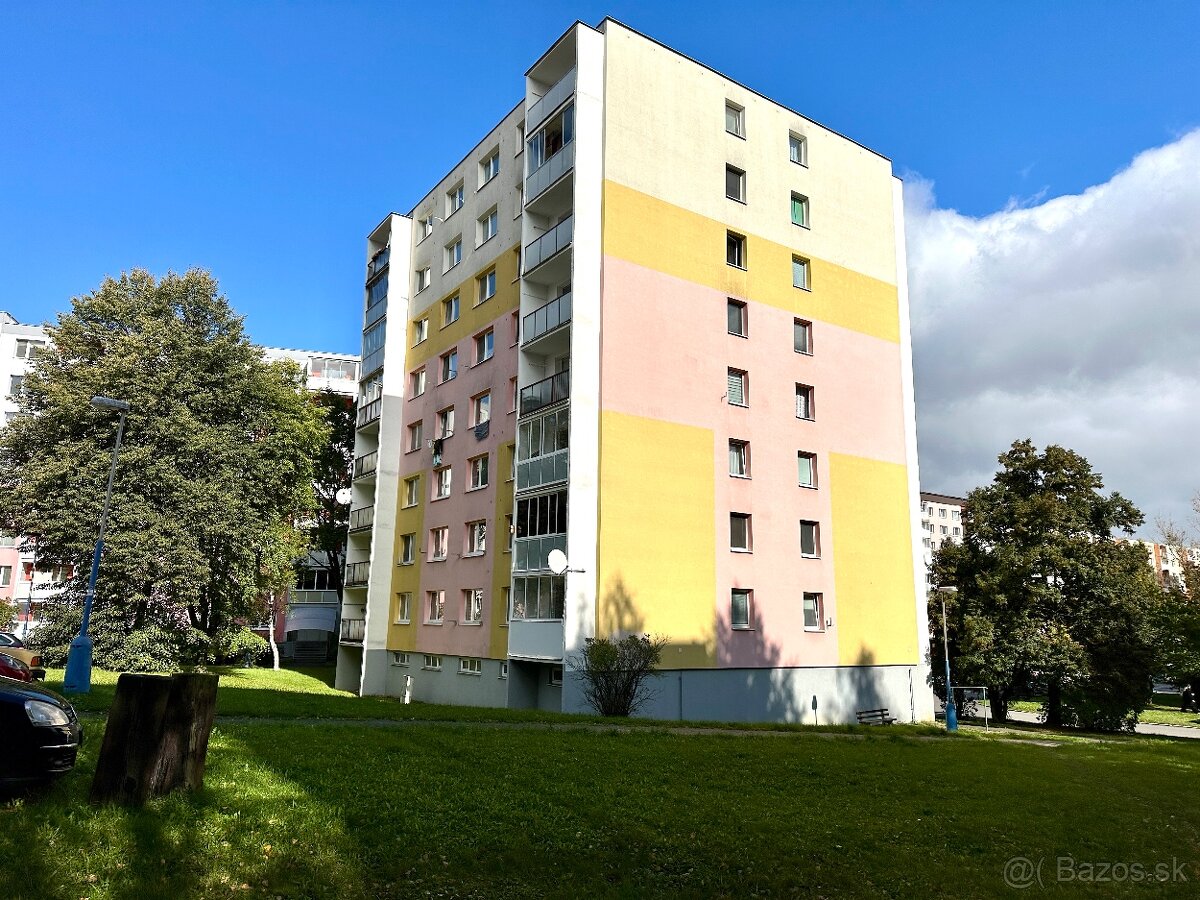 2-izbový byt s lodžiou, ul. Mládeže, PP,začatá rekonštrukcia