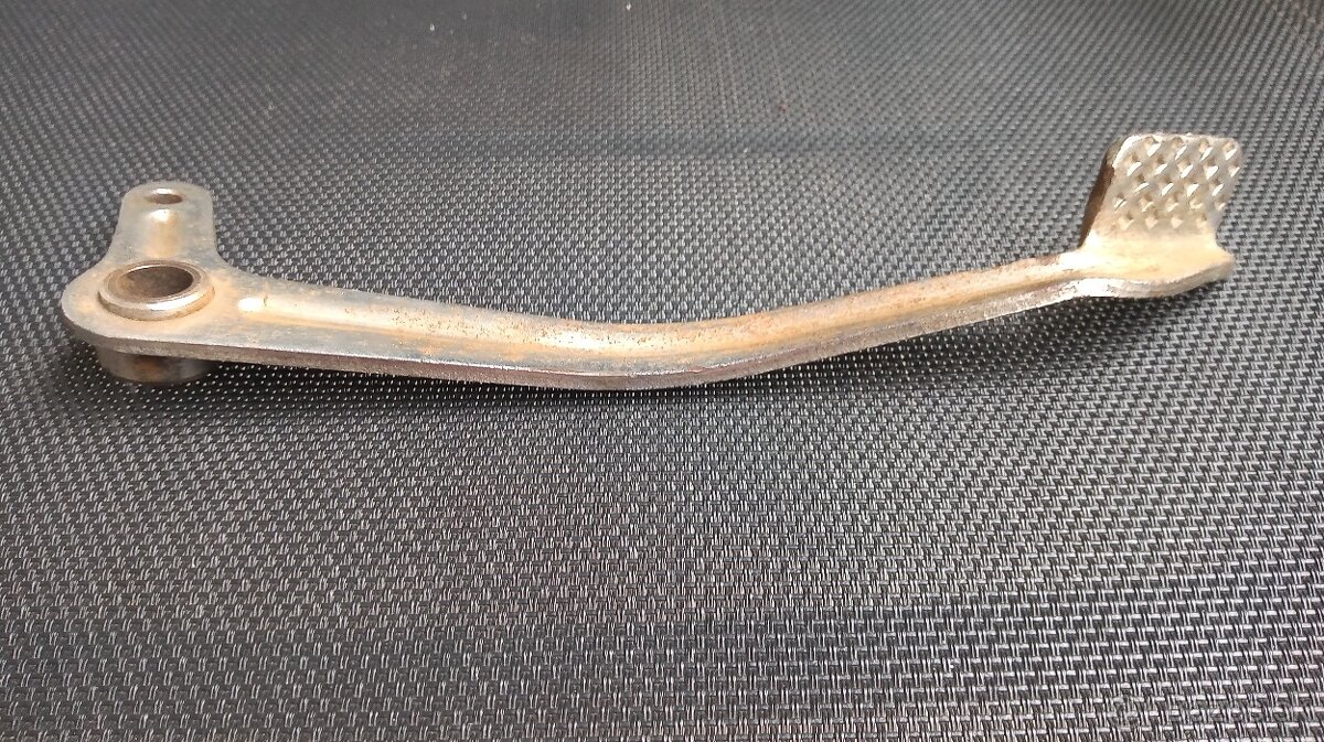 predám páku zadnej brzd.na Jawa 550