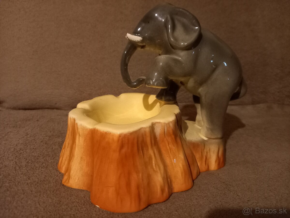 Soska,popolnik slon Ditmar Urbach