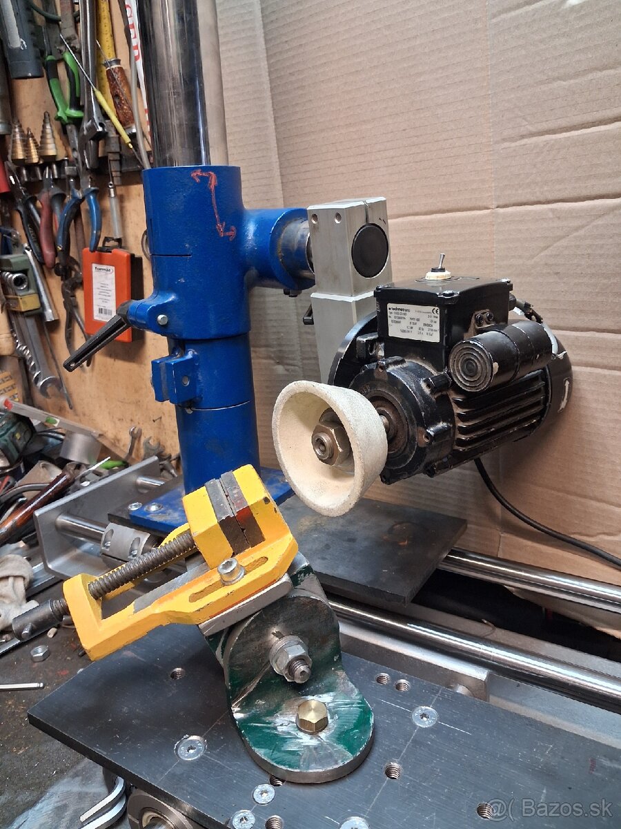 Predám nastrojovu brusku