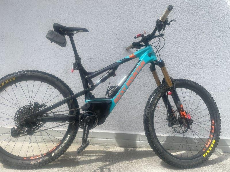 Predám E bike Rocky mountain Altitude