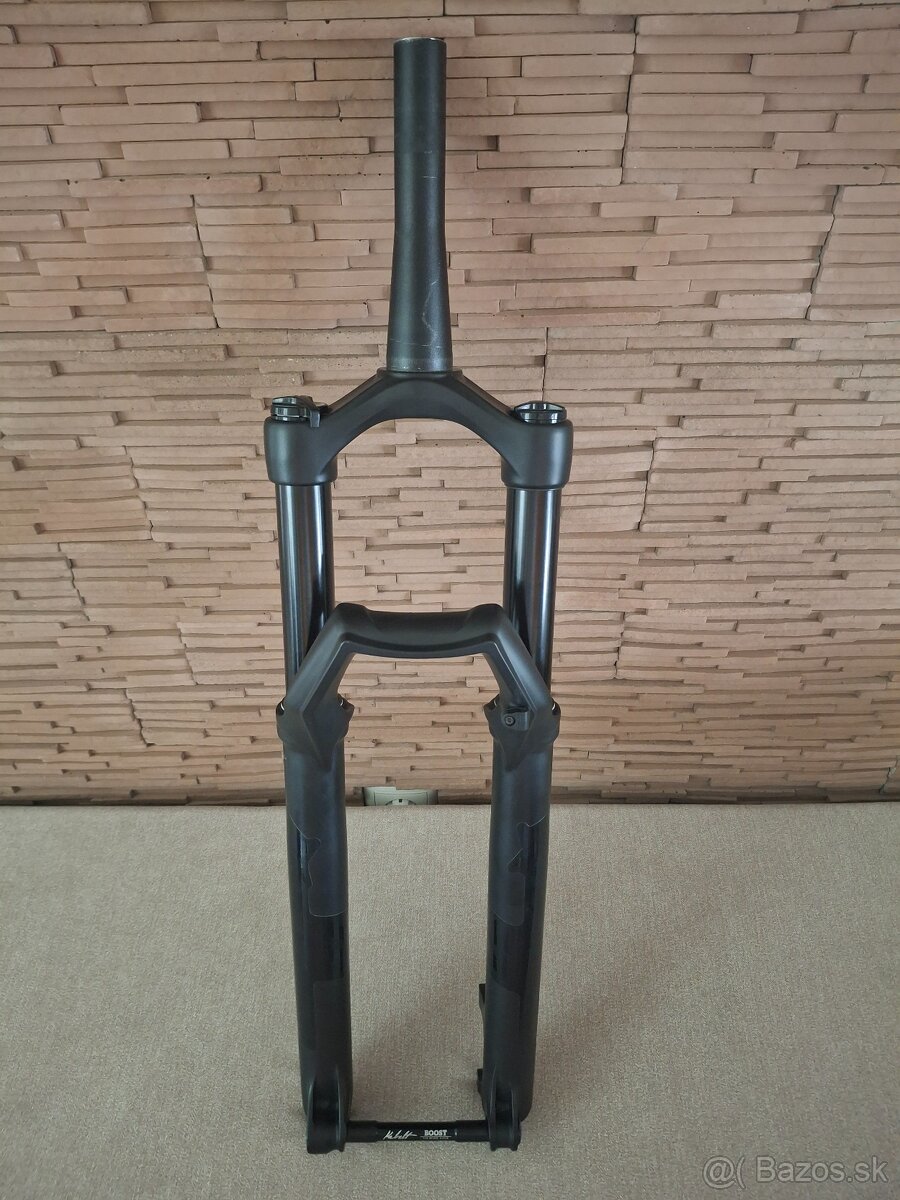 Vzduchová vidlica Marzocchi Bomber Z2 140mm 29" TOP STAV
