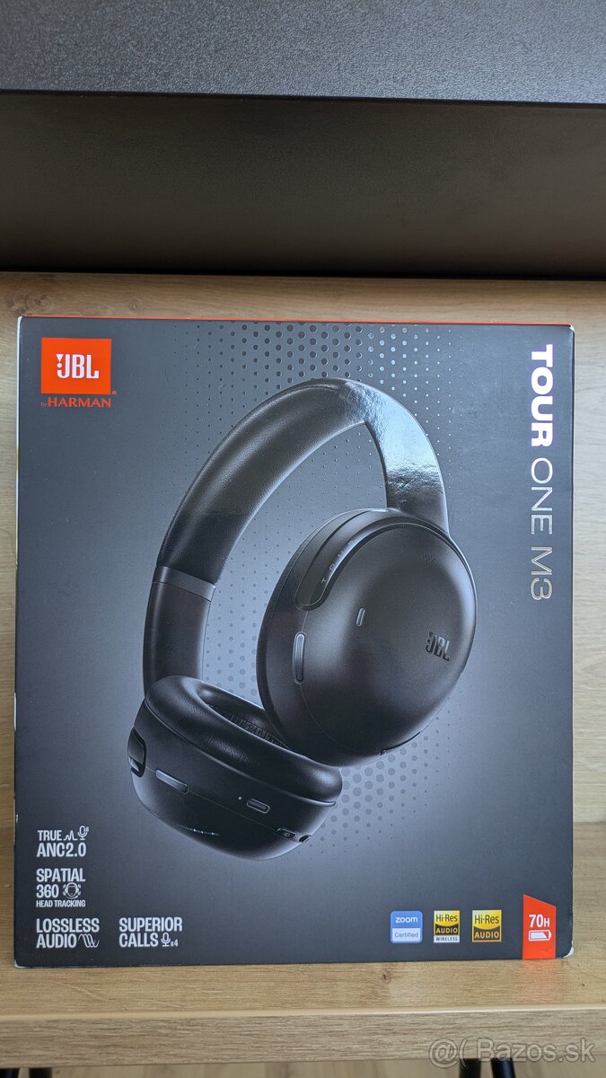 JBL TOUR ONE M3