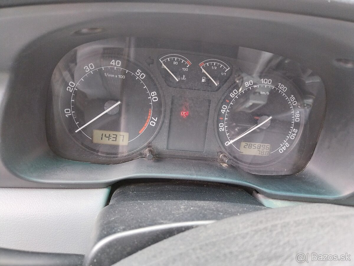 Octavia 1 1.6 benzín