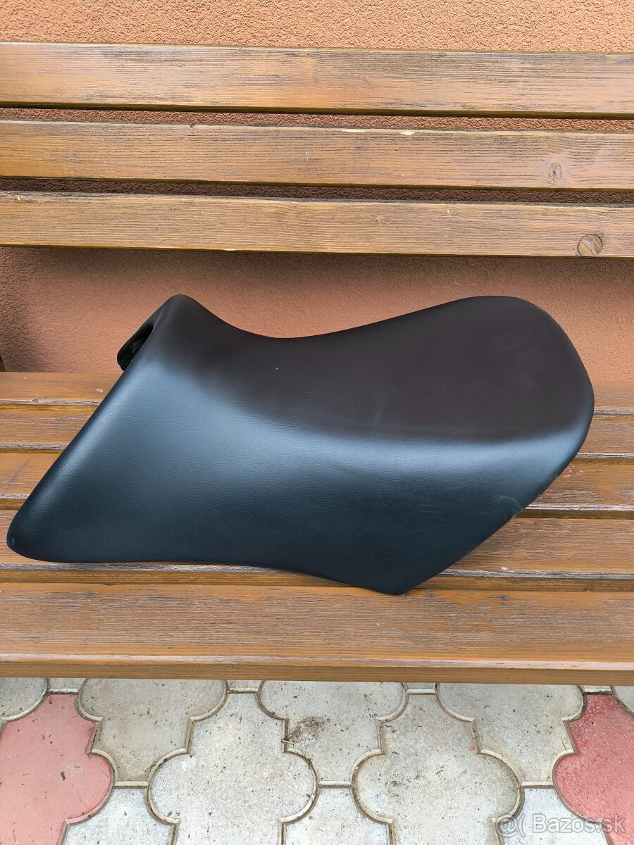 BMW R1200RT vyhrievane sedlo 2007-2013