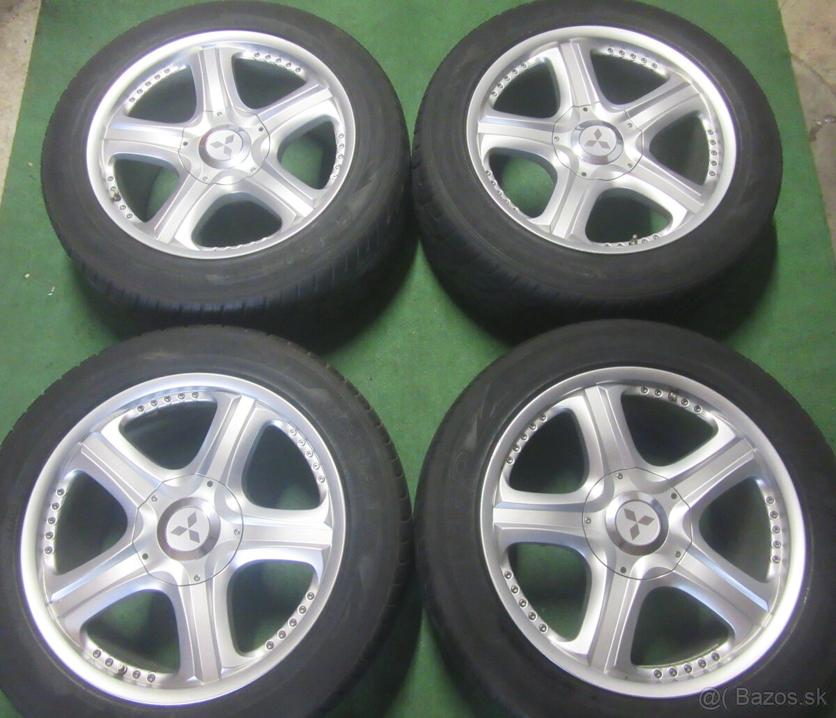 R20 Letná sada PAJERO rozteč 6x139,7 295/45R20 KUMHO