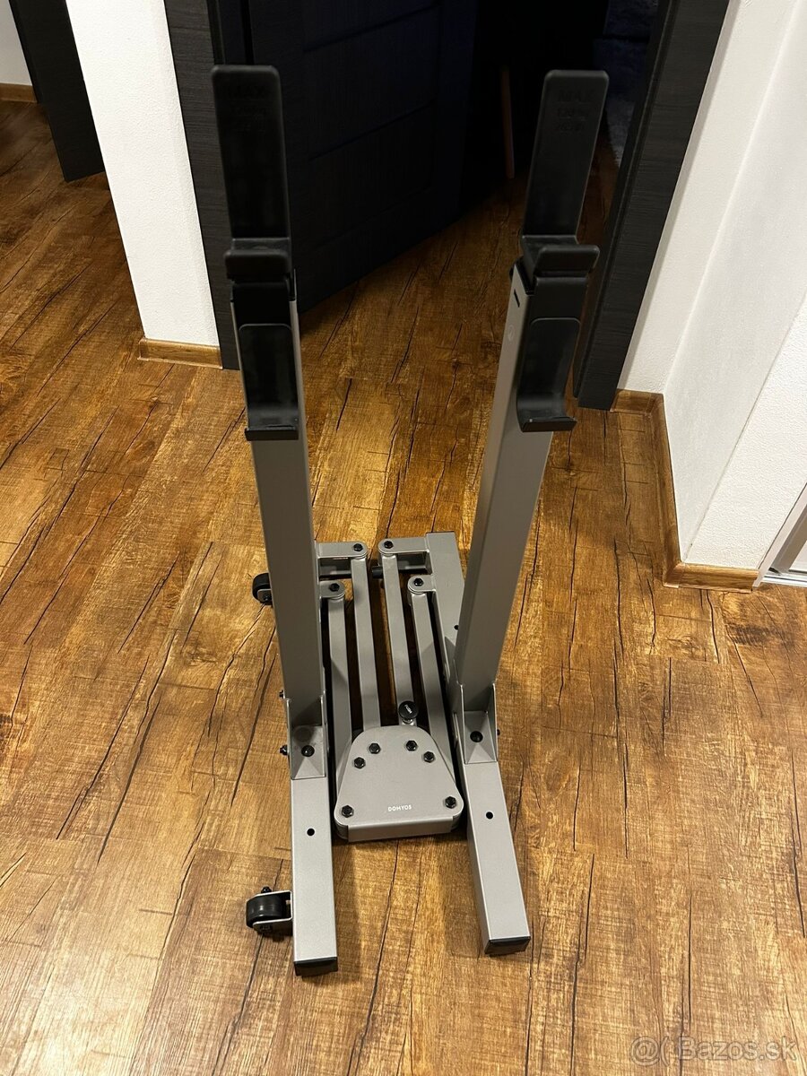 stojan na drepy / benchpress