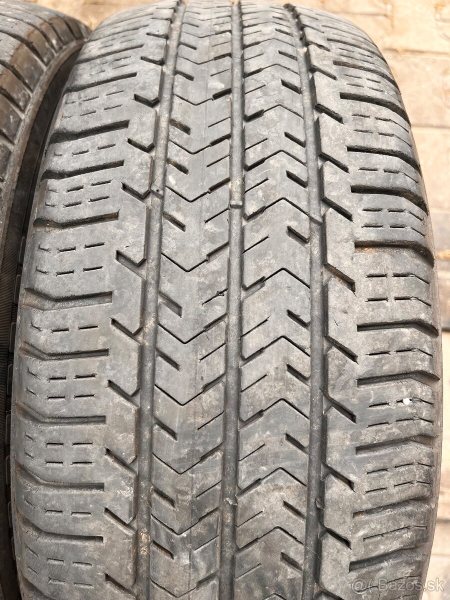 215/65R16C Michelin letne