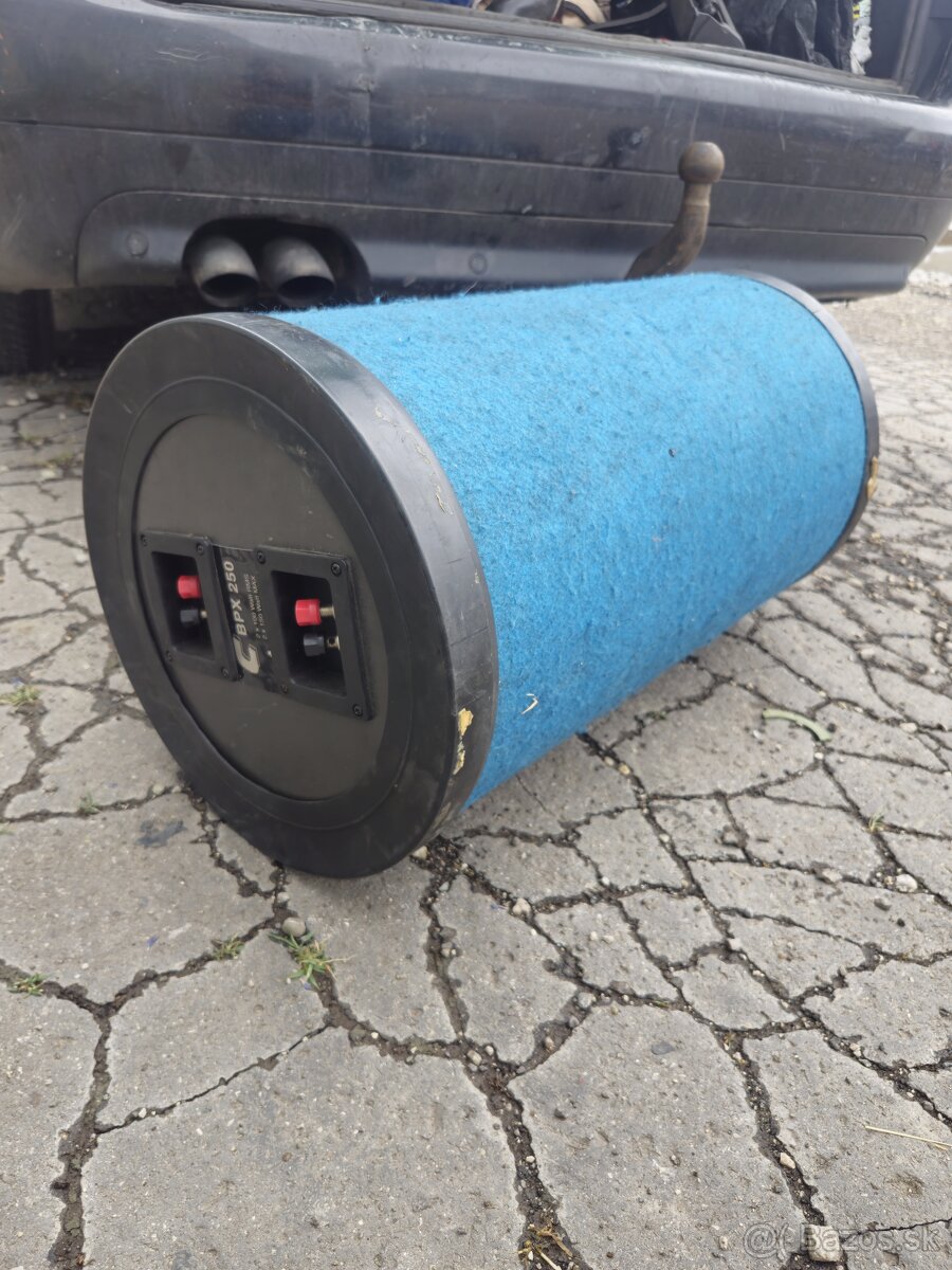 Subwoofer plus zosilovac