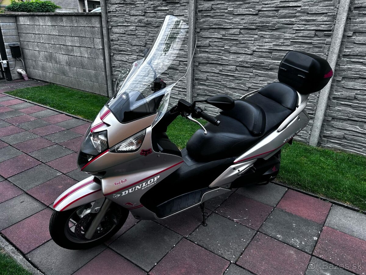 Honda Silverwing 600