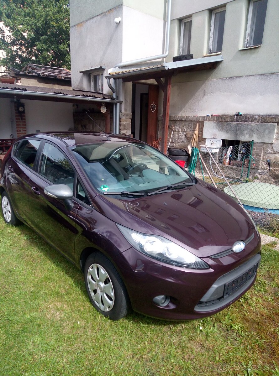 Ford Fiesta 1.2516v 60kw rok  2011 Trend